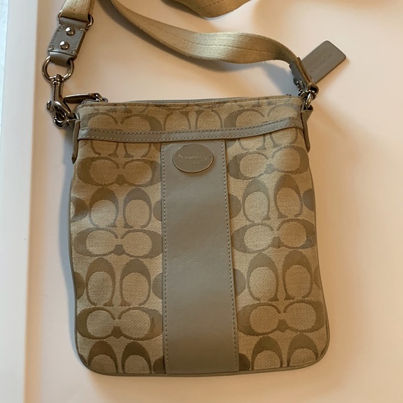 Coach Handbags - Coach Crossbody Purse